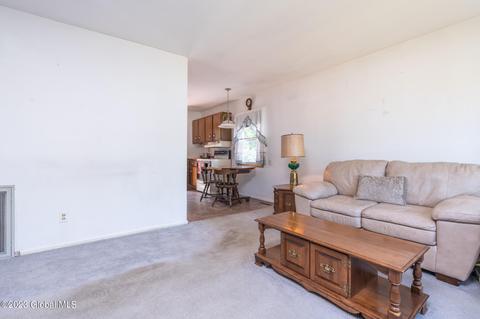 428 Chiswell Rd, Schenectady, NY 12304 photo 4
