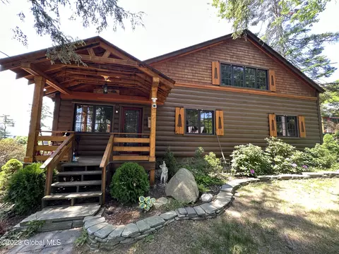50 Christiana Ct, Lake George, NY 12845