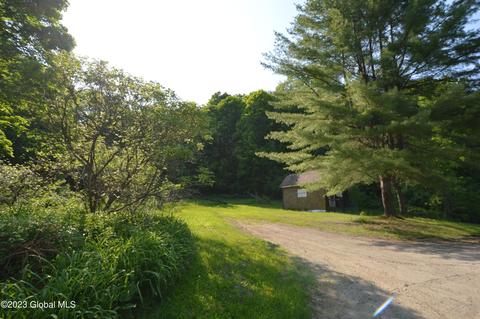 153 Diamond Hill Rd, Mayfield, NY 12117