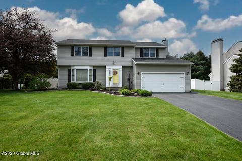 29 Mallard Rd, Glenmont, NY 12077