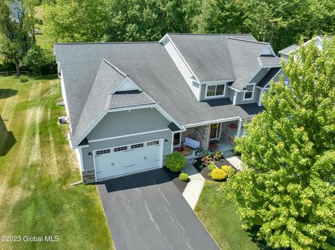 72 Lorenzo Dr, Troy, NY 12180