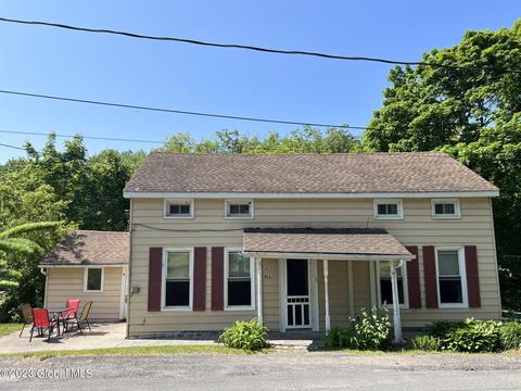 9 Tin Can Aly, Averill Park, NY 12018