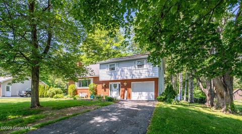 335 Van Vorst Rd, Ballston Lake, NY 12019