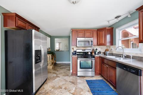 714 Decamp Ave, Schenectady, NY 12309 photo 19