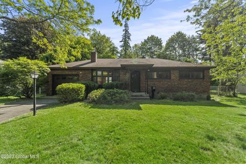 12 St Clair Dr, Delmar, NY 12054