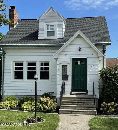 27 Turner Pl, Albany, NY 12209