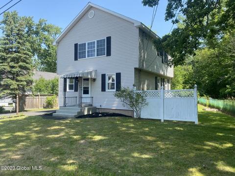 2 Massachusetts Ave, Rensselaer, NY 12144