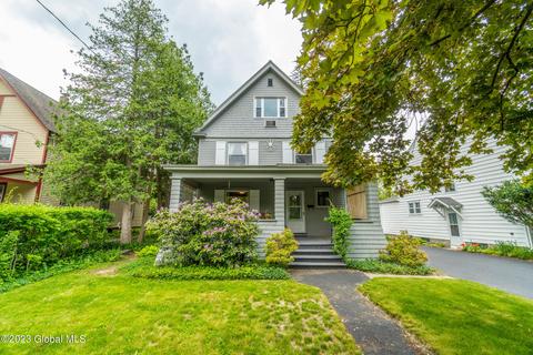 7 Glendale Ave, Delmar, NY 12054