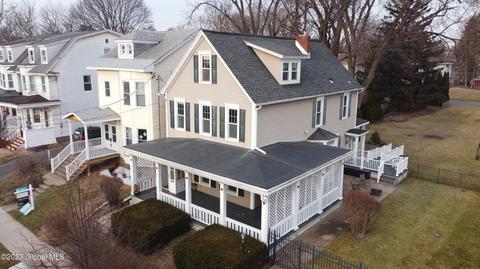 827 Lancaster St, Albany, NY 12203