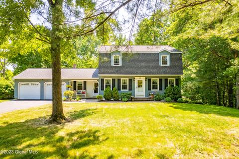 44 Vandenburg Ln, Latham, NY 12110
