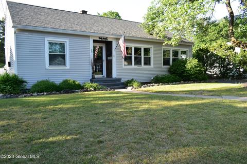 3 Leland St, South Glens Falls, NY 12803