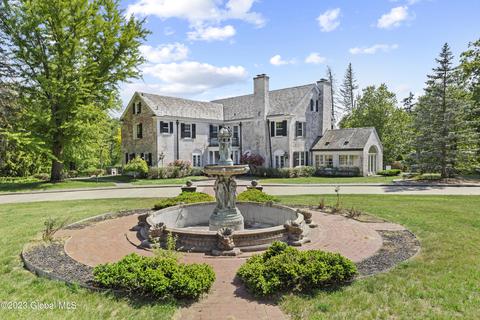 47 Spring Street Rd, Loudonville, NY 12211