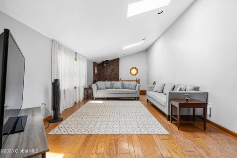 1017 Baker Ave, Schenectady, NY 12309 photo 8