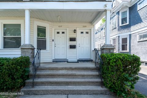 1017 Baker Ave, Schenectady, NY 12309 photo 3