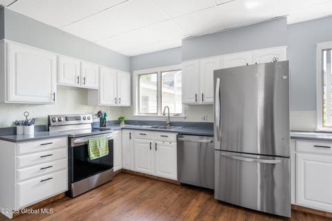 1017 Baker Ave, Schenectady, NY 12309 photo 14