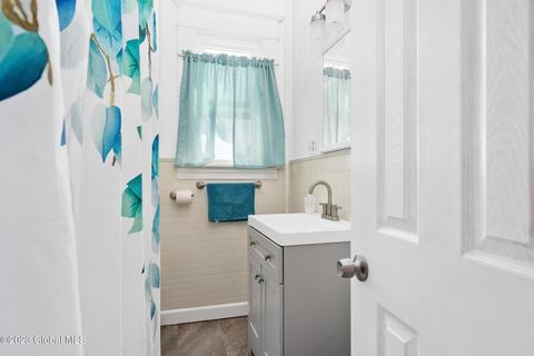 1017 Baker Ave, Schenectady, NY 12309 photo 26