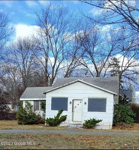 3323 Mcdonald Ave, Schenectady, NY 12304