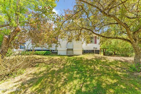 35 Gabriel Rd, Corinth, NY 12822