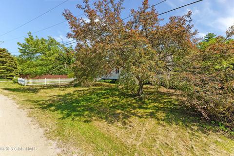 35 Gabriel Rd, Corinth, NY 12822 photo 4