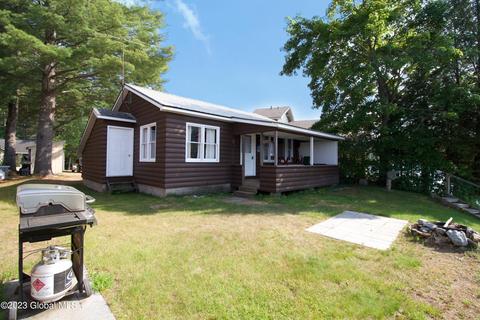 110 Kibler Pt, Wells, NY 12190