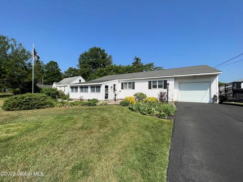 5 Mchugh St, South Glens Falls, NY 12803