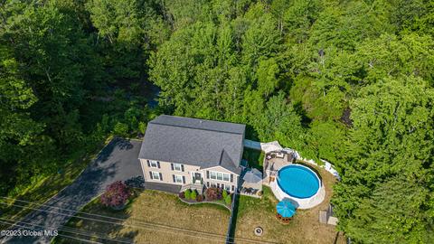 59 Tollgate Rd, Averill Park, NY 12018