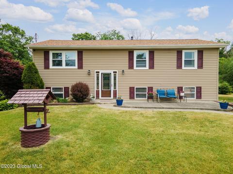 141 Horstman Dr, Scotia, NY 12302