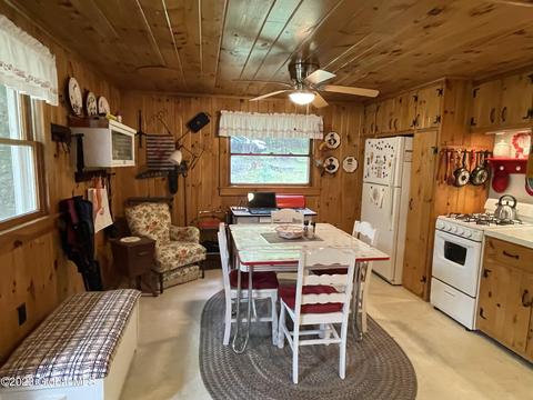 20 Bishop Dr, Corinth, NY 12822 photo 5