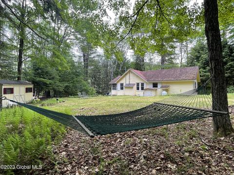 20 Bishop Dr, Corinth, NY 12822