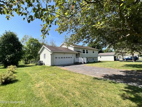 108 St Christopher Pl, Cobleskill, NY 12043 photo 5