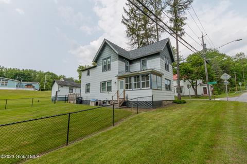 101 Knowlton Rd, Fonda, NY 12068