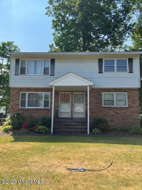 39 Maryland Ave, Colonie, NY 12205