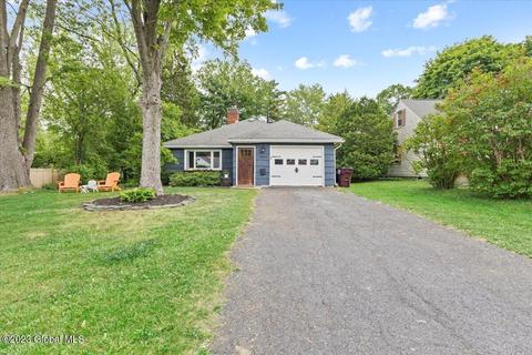 1934 Clifton Park Rd, Schenectady, NY 12309