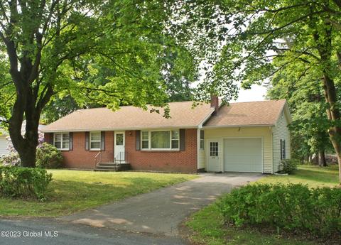 115 Schuurman Rd, Castleton On Hudson, NY 12033