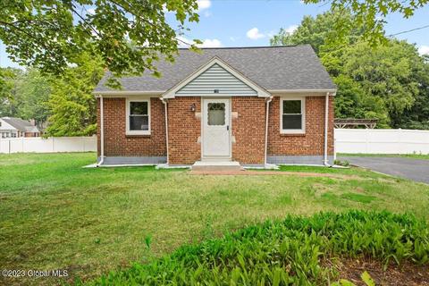 120 Vaughn Dr, Albany, NY 12203