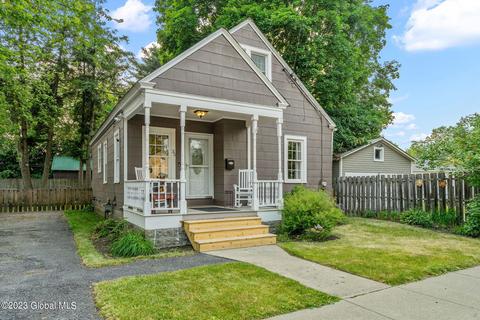 35 Garrow Pl, Glens Falls, NY 12801
