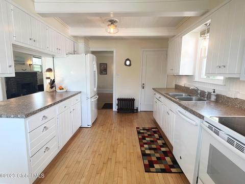1222 Keyes Ave, Schenectady, NY 12309 photo 29
