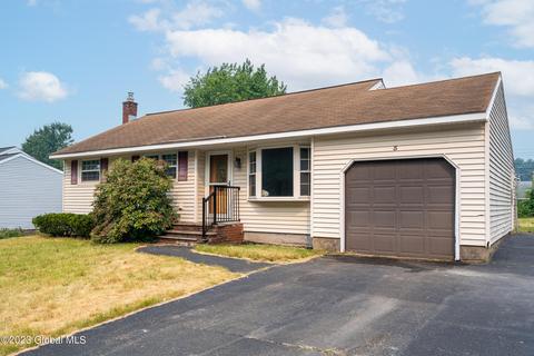 5 Venus Dr, Loudonville, NY 12211
