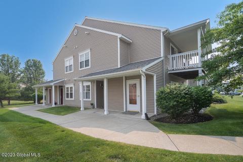 506 Evergreen Pl, Rensselaer, NY 12144