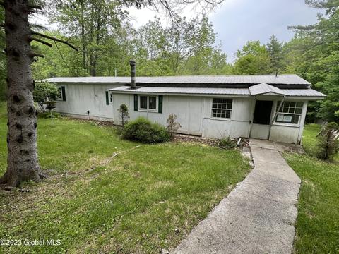479 County Route 10, Corinth, NY 12822