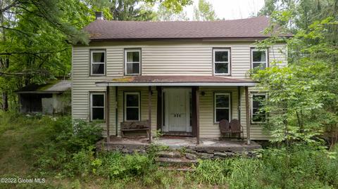 193 Oak Hill Rd, Averill Park, NY 12018