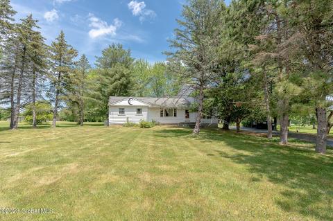 173 Fonda Rd, Waterford, NY 12188