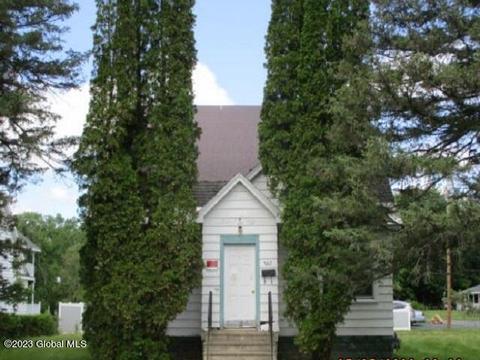 802 S Holmes St, Glenville, NY 12302