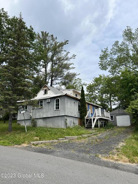 20 Franklin Ave, Wynantskill, NY 12198