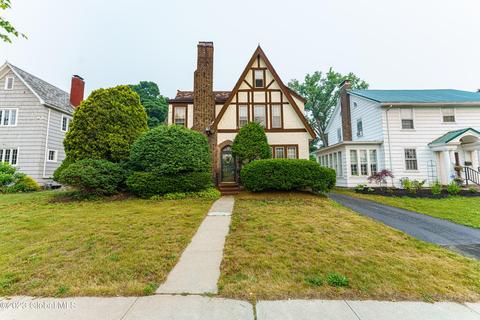 249 S Main Ave, Albany, NY 12208