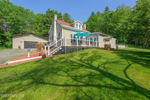 37 Martha Hicks Rd, East Nassau, NY 12062