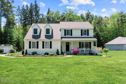 5 Doe Run, Gansevoort, NY 12831