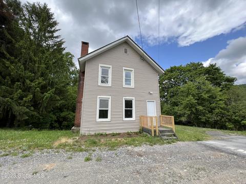 3 7 Williamson Ave # -5, Whitehall, NY 12887