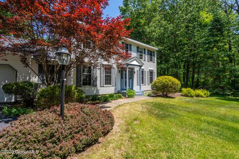 34 Smith Ln, Voorheesville, NY 12186