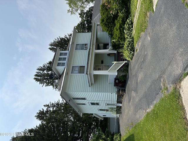 136 2nd Ave, Gloversville, NY 12078